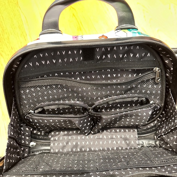 Brighton Jetsetter Travel Case w/cosmetic bag - Picture 10 of 12